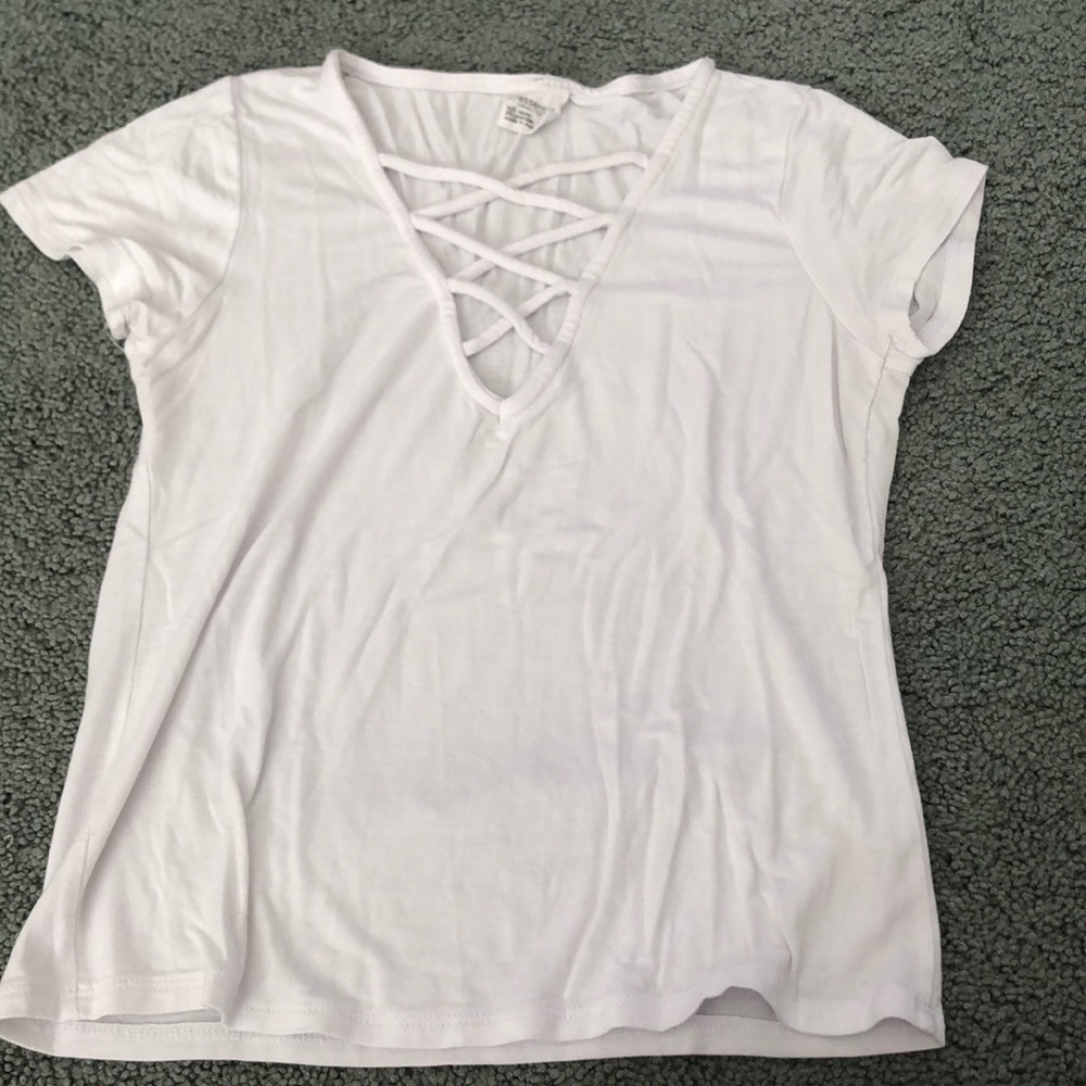 Criss cross neck tight fitted short sleeve shirt